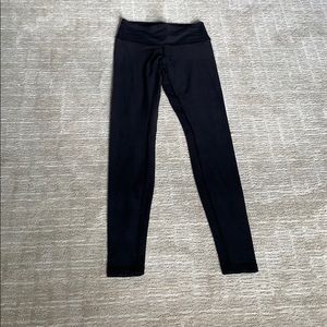 black lululemon leggings